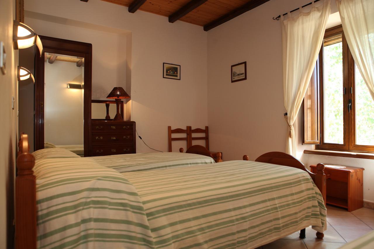 Agriturismo A'Sena-Runcatini Cimina Phòng bức ảnh