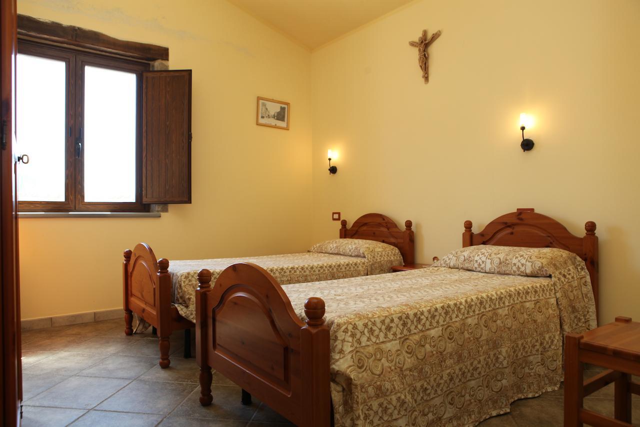 Agriturismo A'Sena-Runcatini Cimina Phòng bức ảnh