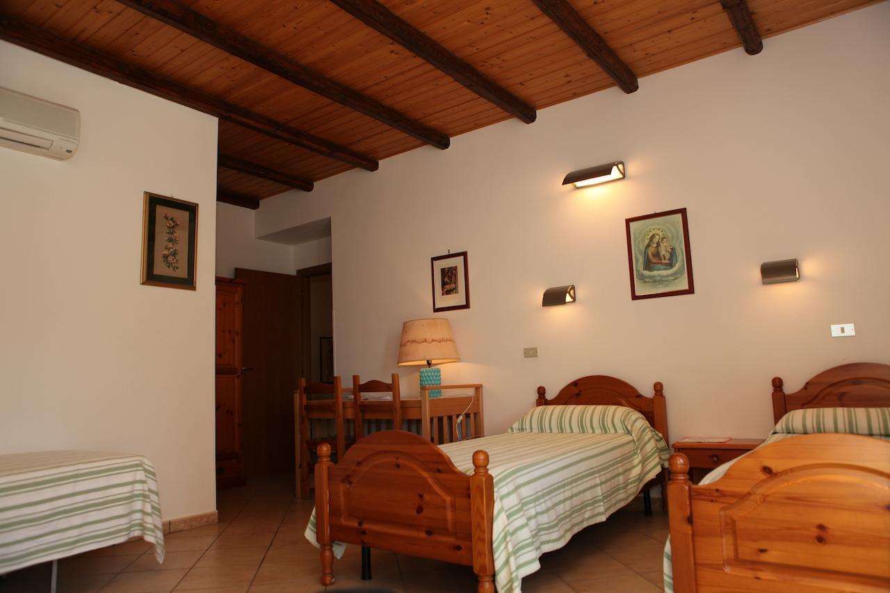 Agriturismo A'Sena-Runcatini Cimina Phòng bức ảnh